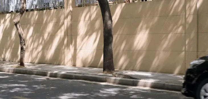 gif of a guy inrflating his car's tireseasily with Auto Air